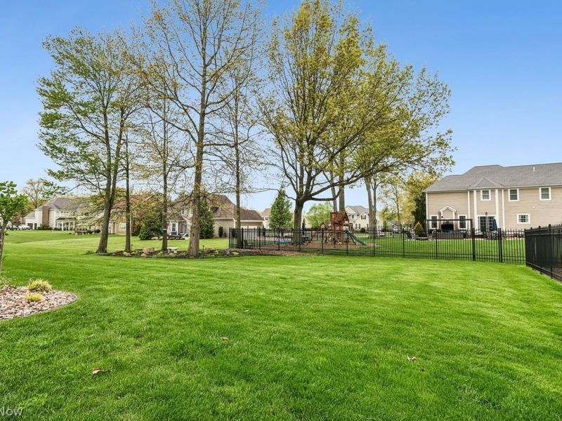 3316 Chestnut Hill , Youngstown, OH 44514 Photo 2