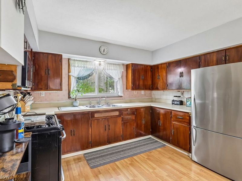 15503 State Road, North Royalton, OH 44133 Photo 12