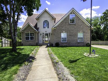 212 Woodfield Way, Nicholasville, KY 40356
