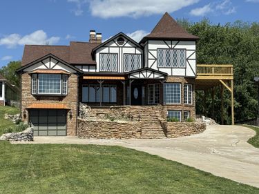 518 W Lakeshore Drive, Burnside, KY 42519