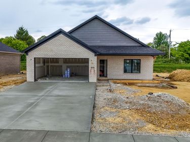 107 Canter Drive, London, KY 40744