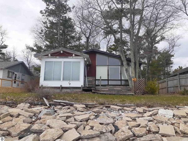 2656 US-23 N, Oscoda, MI 48750