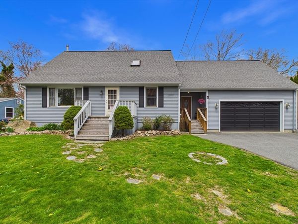 14 Day St, Fairhaven, MA 02719