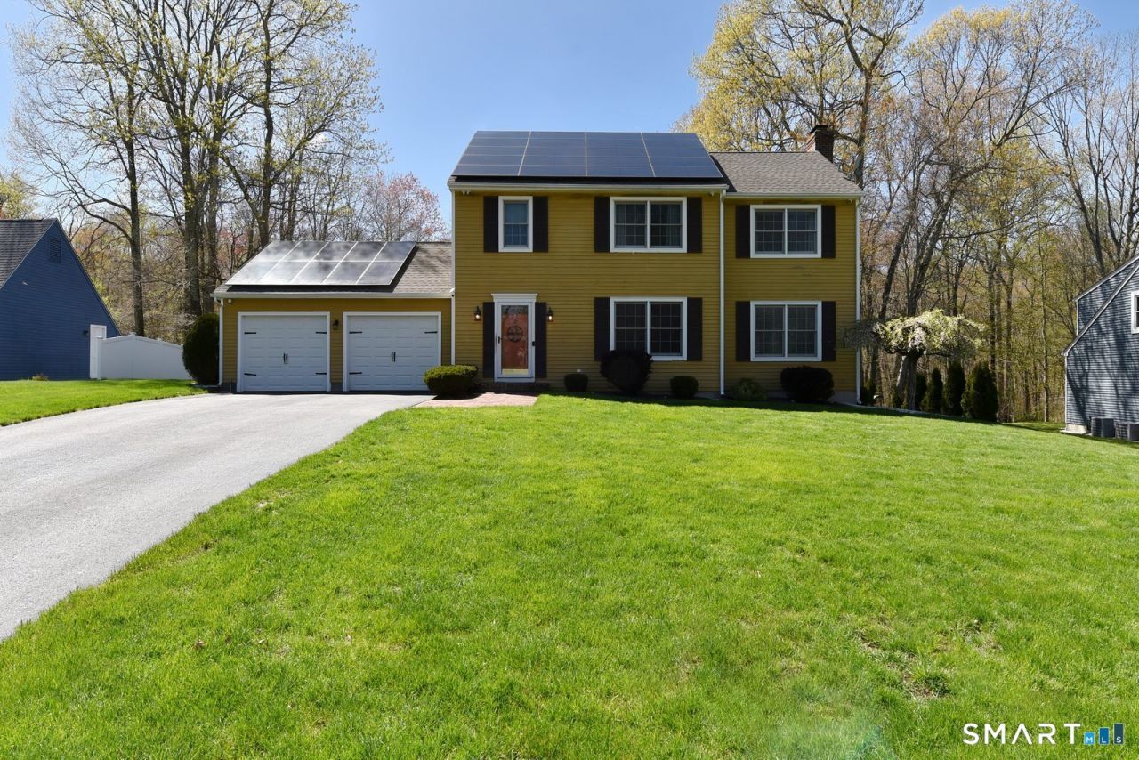 31 North Maple, East Hampton, CT 06424 Main Photo