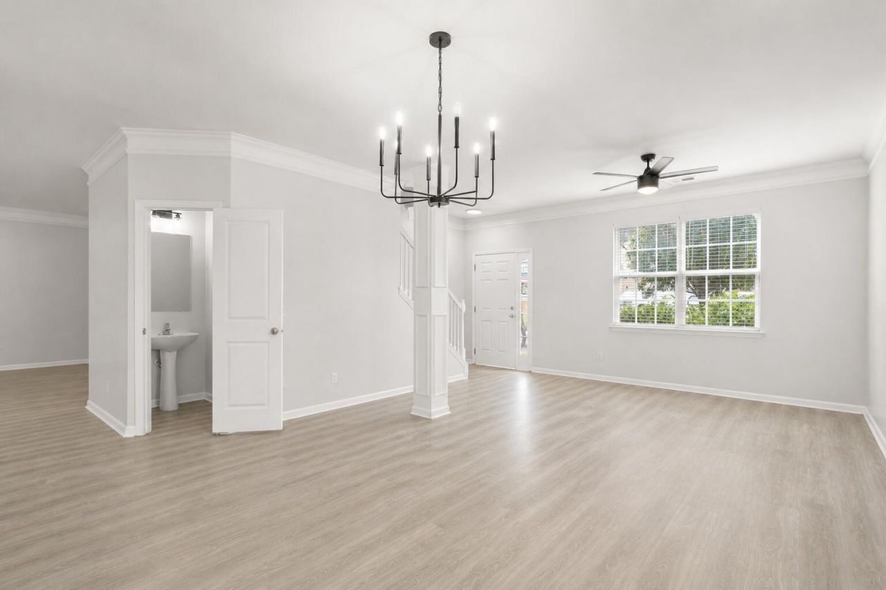 2015 Isabela Court Photo 14