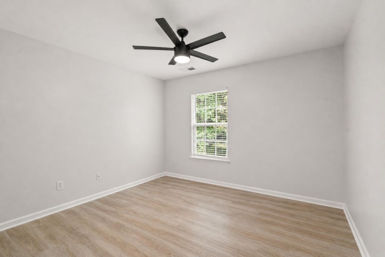 2015 Isabela Court Photo 32