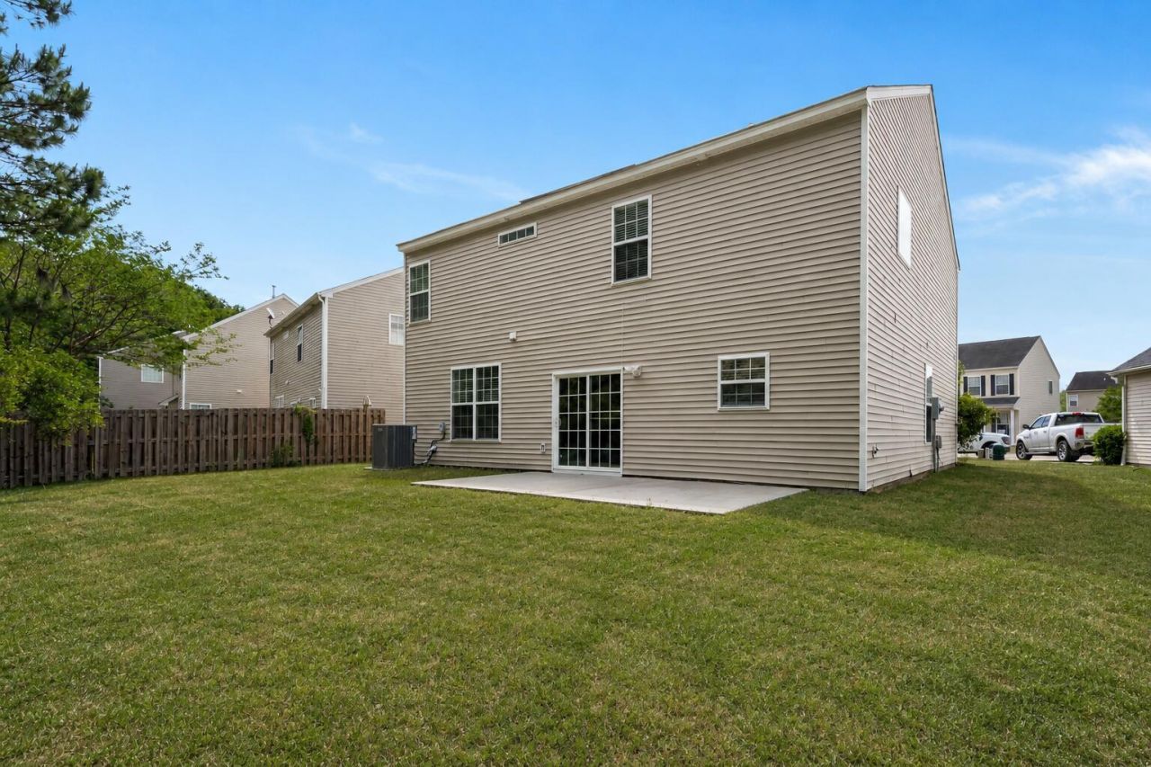 2015 Isabela Court Photo 38