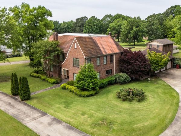 1090 MILITARY St, Hamilton, AL 35570
