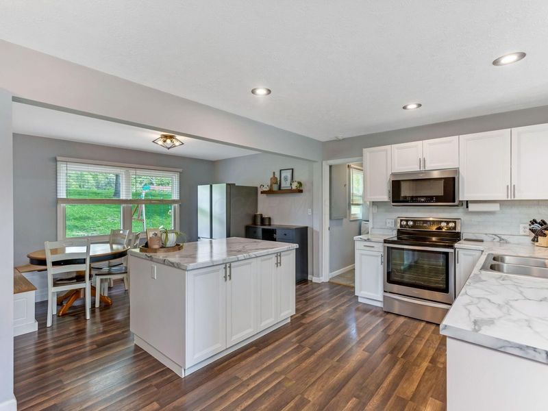 1626 Valley Dale Drive, Logan, OH 43138 Photo 12