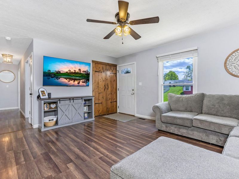 1626 Valley Dale Drive, Logan, OH 43138 Photo 9