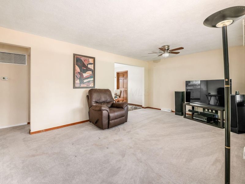 7750 Lewis Center Road , Westerville, OH 43082 Photo 5