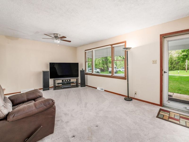 7750 Lewis Center Road , Westerville, OH 43082 Photo 6