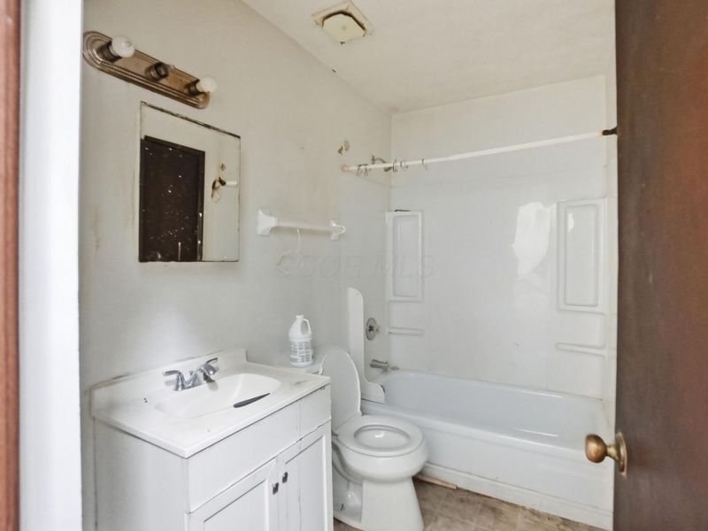 2850 Stonecreek Court, Columbus, OH 43224 Photo 24