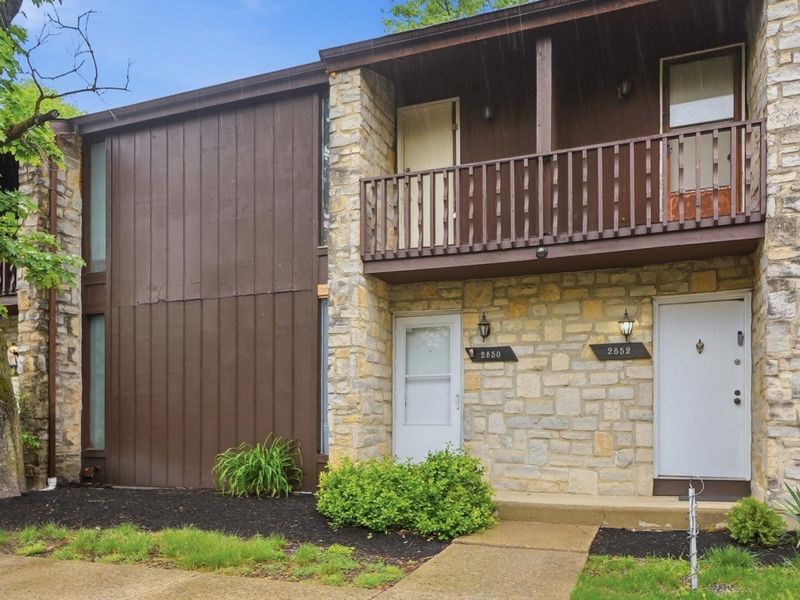 2850 Stonecreek Court, Columbus, OH 43224 Photo 3