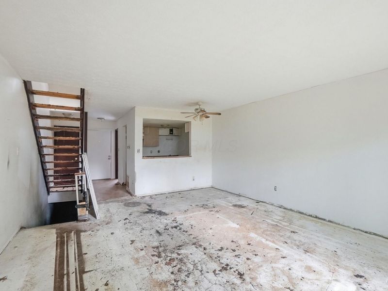 2850 Stonecreek Court, Columbus, OH 43224 Photo 9