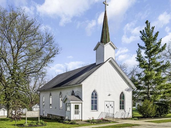 1529 Church STREET, Lyons, WI 53148