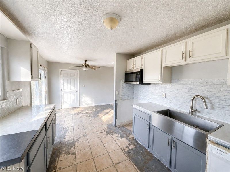 6294 Randolph Road, Bedford Heights, OH 44146 Photo 9