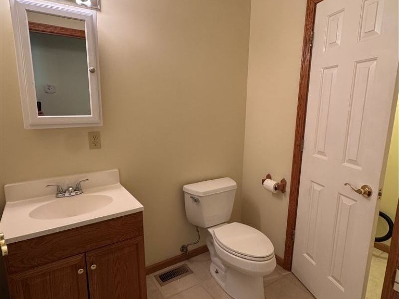 445 Calder Ridge Road , Belpre, OH 45714 Photo 18