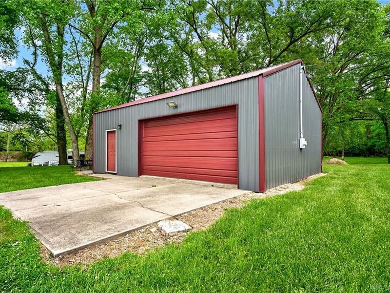 3889 Powell Road, Huber Heights, OH 45424 Photo 14