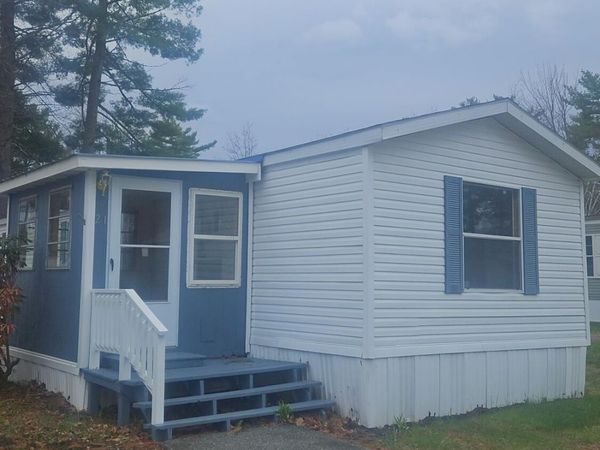 21 Holiday Lane , Standish, ME 04084