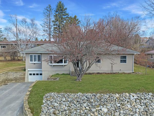 15 Home Farm Road , Caribou, ME 04736