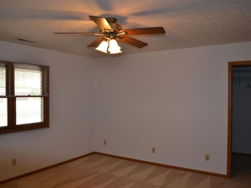 5866 Oldham Drive, Unit unit 4, Springfield, OH 45503 Photo 7