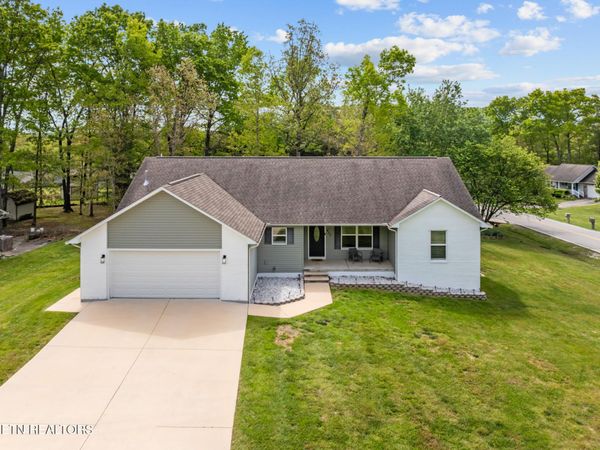 455 Carriage Drive , Crossville, TN 38555