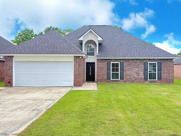23531 Southpoint Dr, Denham Springs, LA 70726