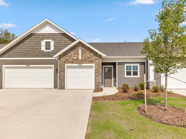 2845 W Cobblestone Court SE, Unit 19, Kentwood, MI 49512