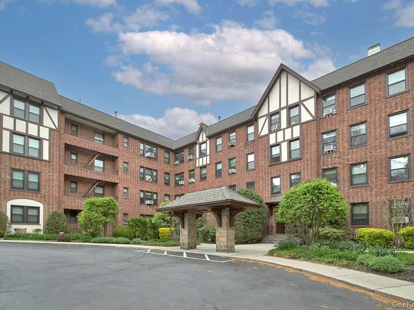 246 Bronxville Road, Unit I3, Bronxville, NY 10708