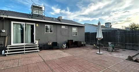2155 Meadowlark Ln, Sacramento, CA 95821 Photo