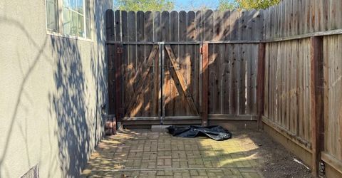 2155 Meadowlark Ln, Sacramento, CA 95821 Photo