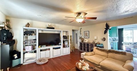 2155 Meadowlark Ln, Sacramento, CA 95821 Photo
