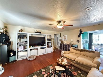 2155 Meadowlark Ln, Sacramento, CA 95821 Photo