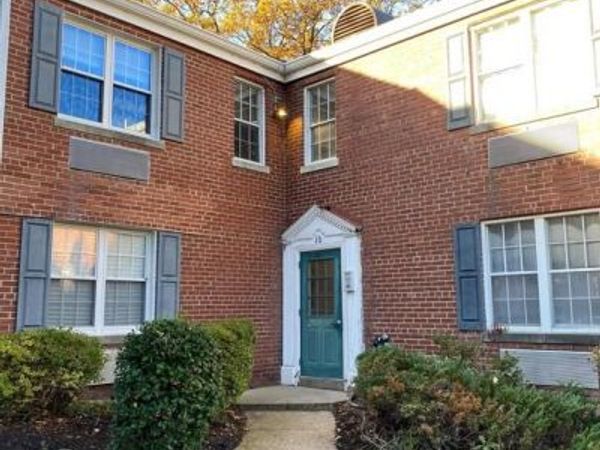 10 AUBURN, Unit B, ALEXANDRIA, VA 22304