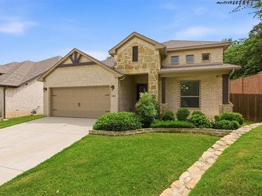 4852 Nickeldale Court, Fort Worth, TX 76244