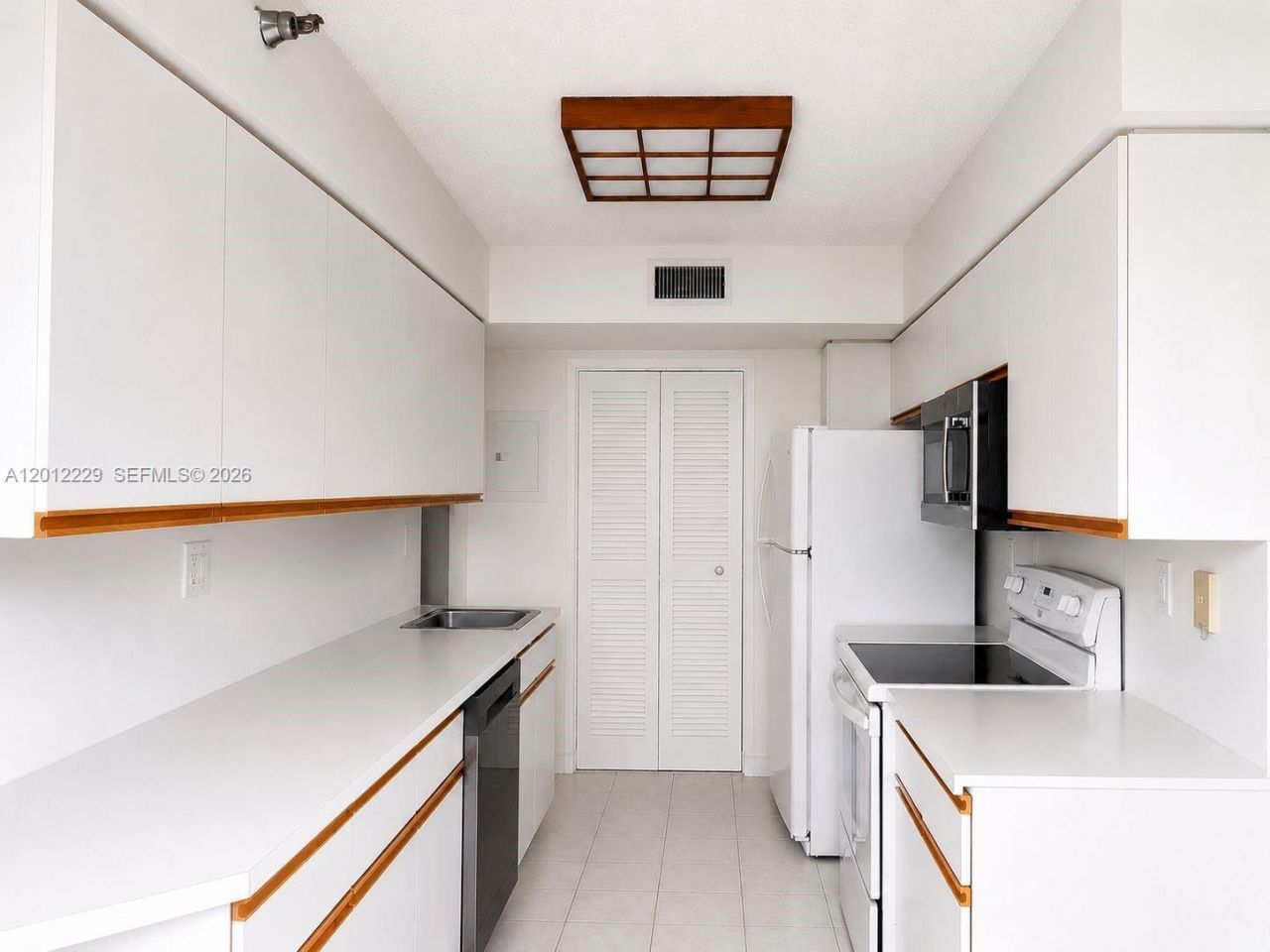 3400 NE 192nd St, Unit 504, Aventura, FL 33180 Photo