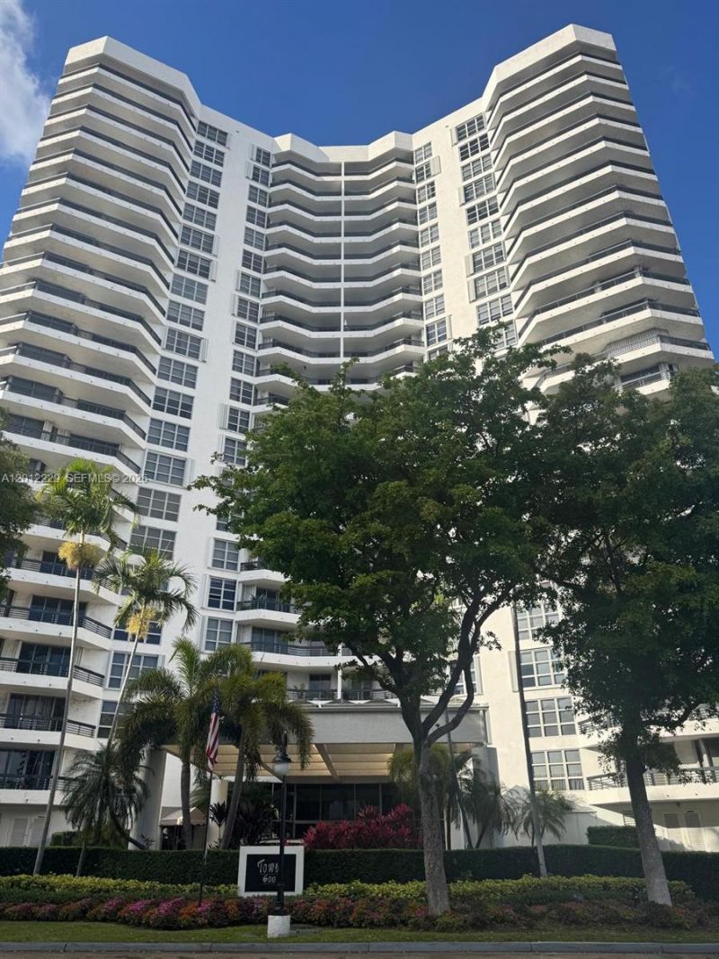 3400 NE 192nd St, Unit 504, Aventura, FL 33180 Photo