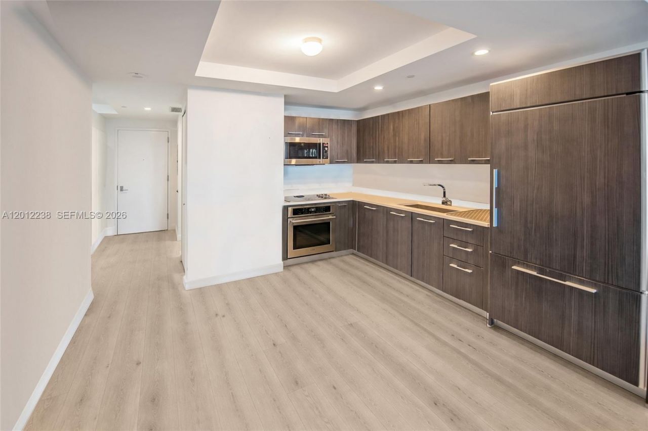 45 SW 9th St , Unit 1604, Miami, FL 33130 Photo