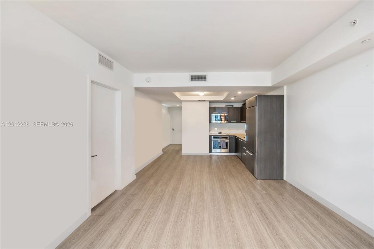 45 SW 9th St , Unit 1604, Miami, FL 33130 Photo