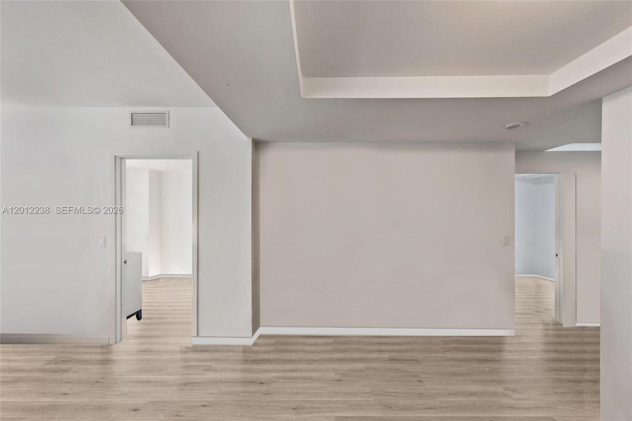 45 SW 9th St , Unit 1604, Miami, FL 33130 Photo