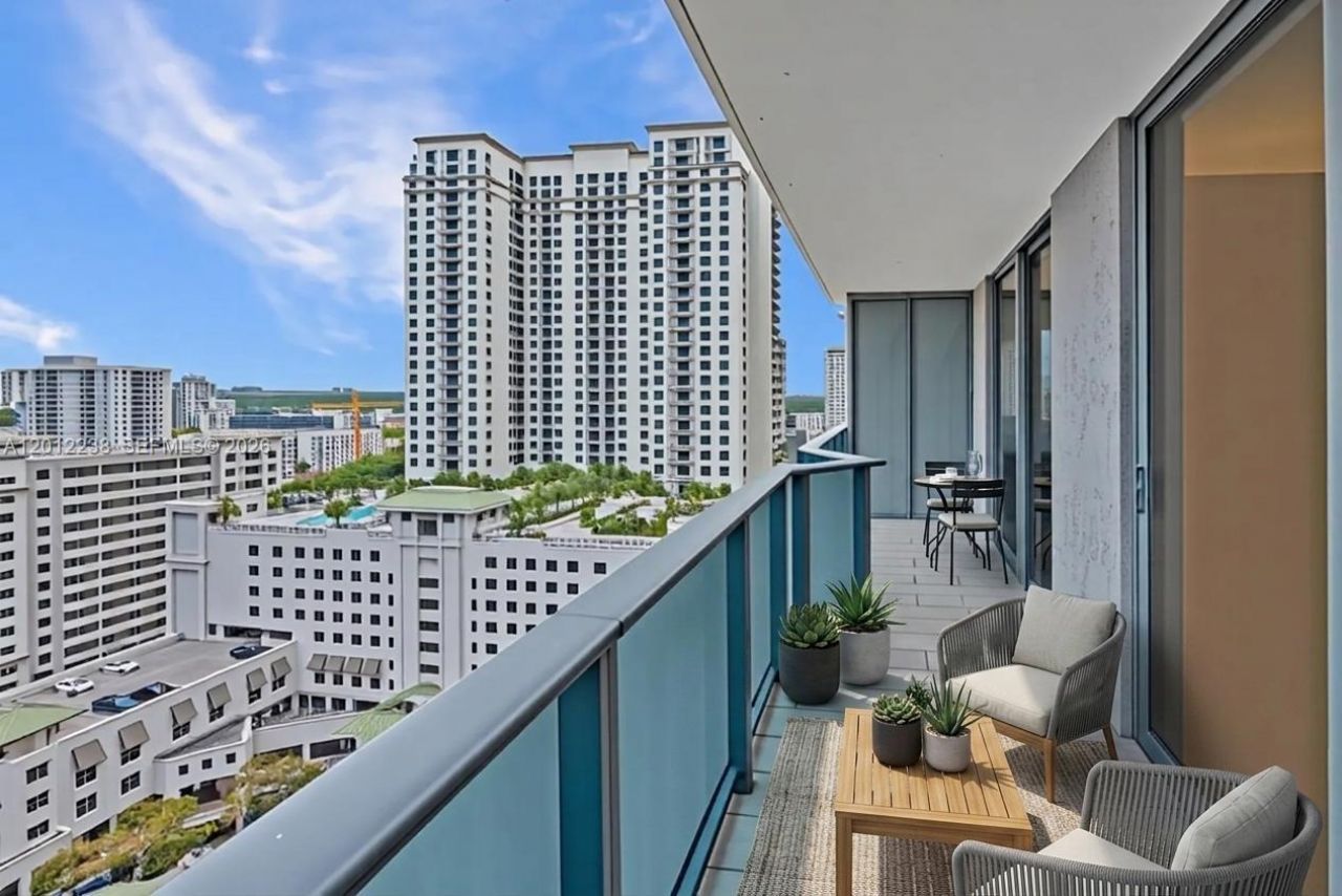 45 SW 9th St , Unit 1604, Miami, FL 33130 Photo