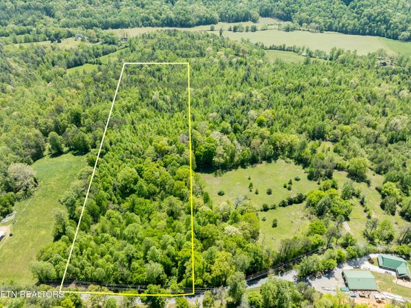 604 E Millers Cove Rd, Walland, TN 37886