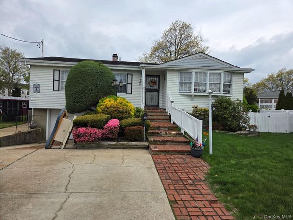 2566 Nelson Drive, Seaford, NY 11783