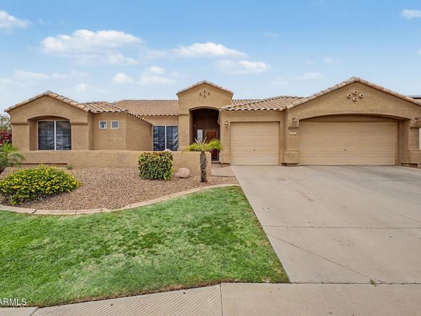 9648 E IDAHO Avenue, Mesa, AZ 85209