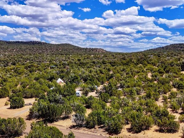 15 Co Rd 3037, Unit 673, Vernon, AZ 85940