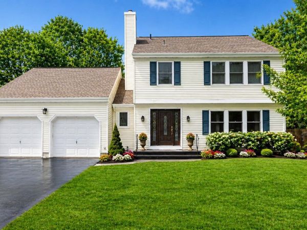 35 Brook Street, Farmingdale, NJ 07727