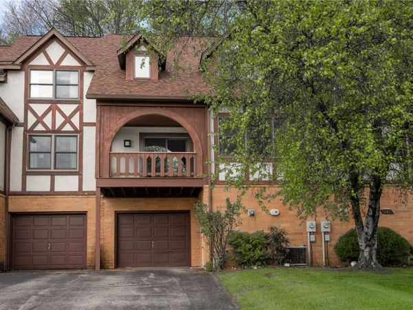 205 Briarwood Dr, Indiana, PA 15701