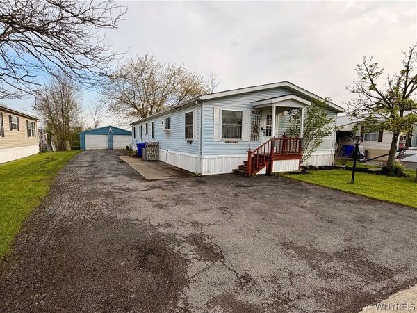 1009 Ridgewood, Lockport, NY 14095