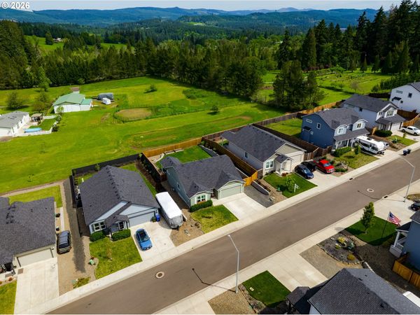 195 ROCKCREST DR, Lowell, OR 97452